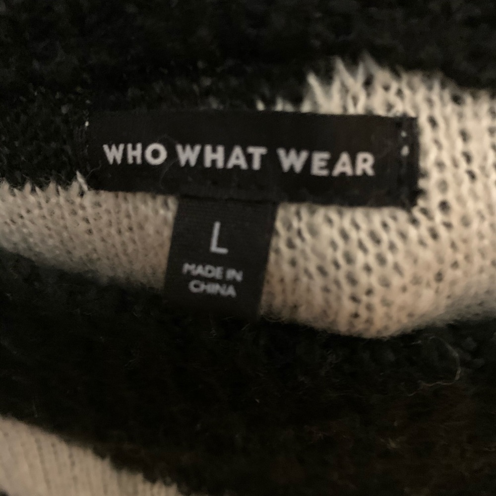 Sweater - Picture 7 of 7